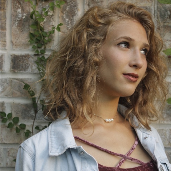 Alexis Paige Ann LaVertue - Picture 3 of 11